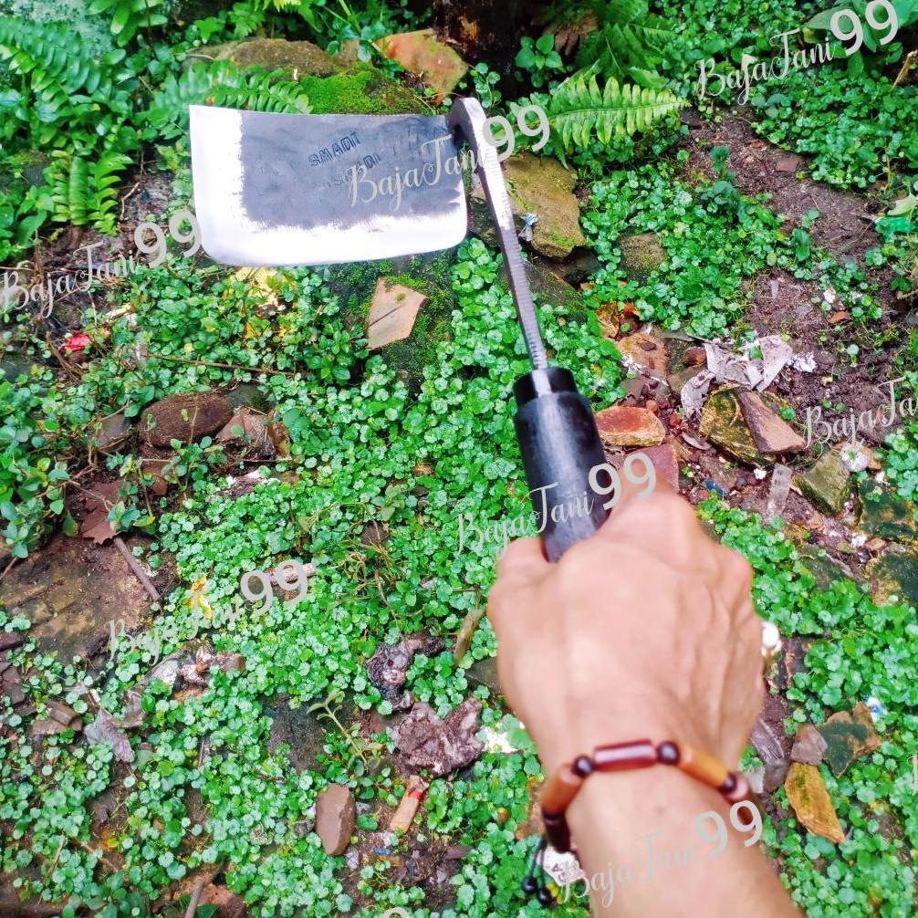 Tengkuit baja kikir, koret rumput