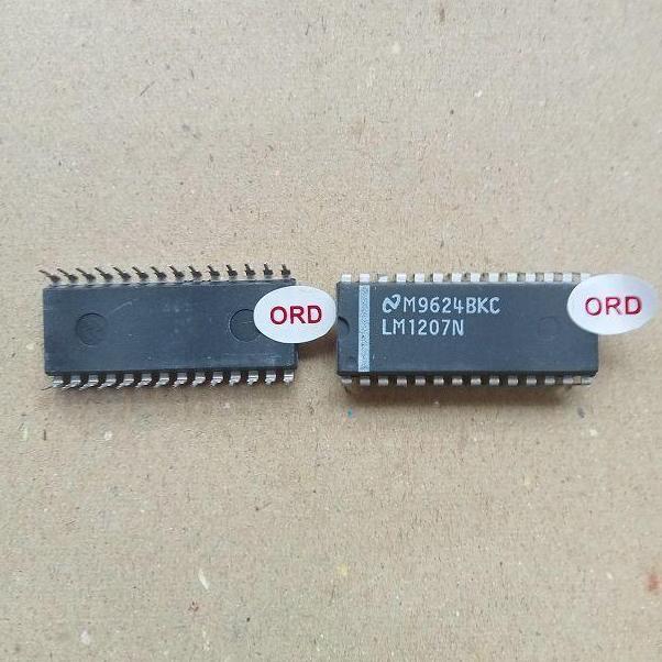 LM1207 N / LM 1207 N IC / TRANSISTOR AUM79