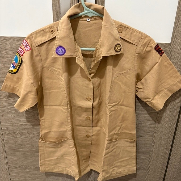 (Preloved) Seragam Sekolah SMAK Penabur Pramuka Size M Fit to L Perempuan Jakarta Pusat