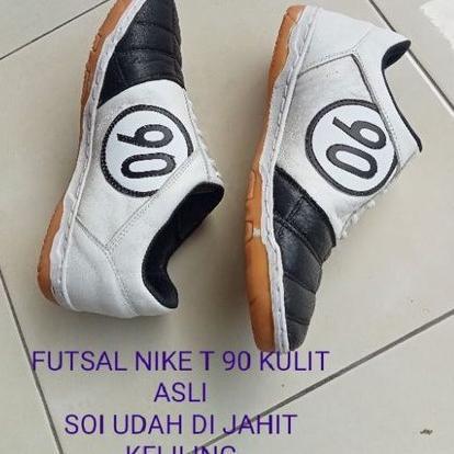 Discount Sepatu Futsal  T 90 Kulit Sapi Sol Sudah Di Jahit