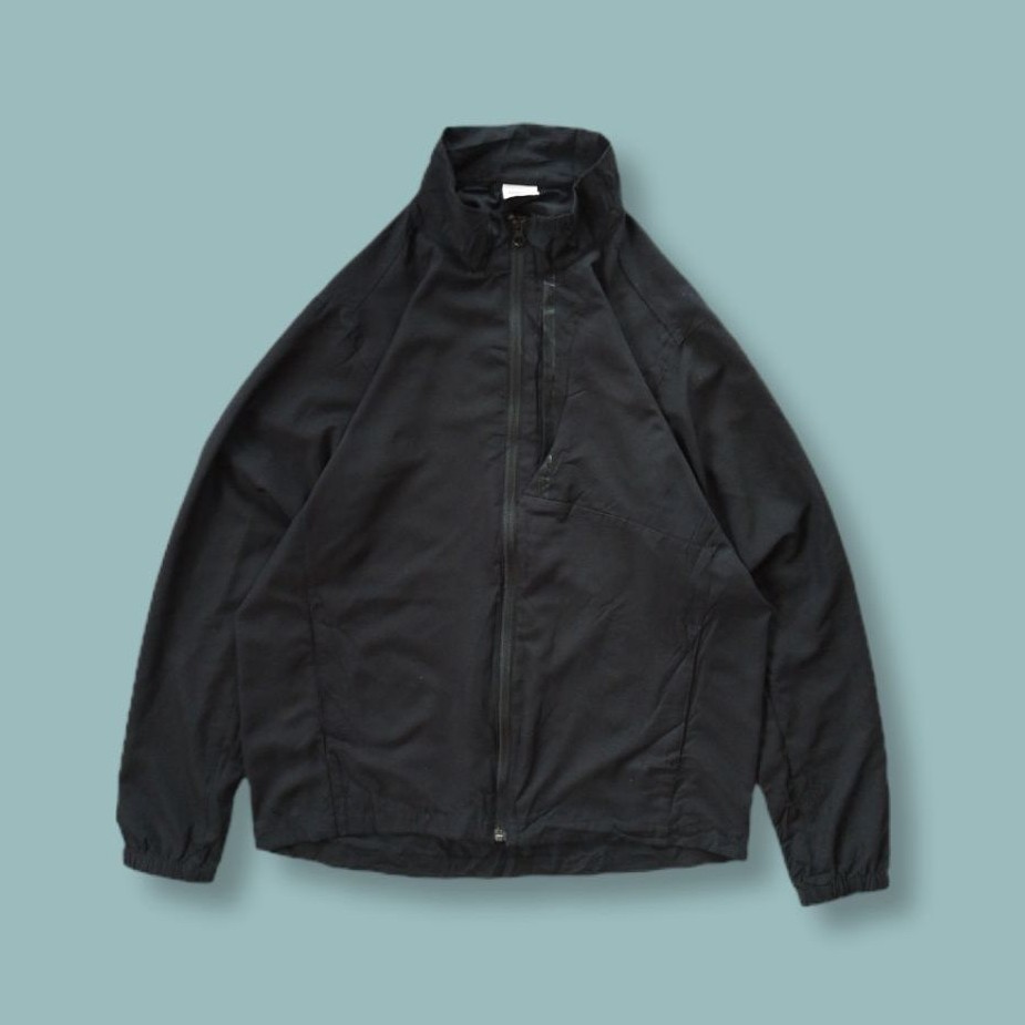Uniquesport - Jaket Parasut Lightweight Windbreaker Ignio Black Second
