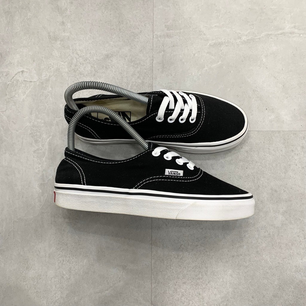 Vans Authentic  Black White