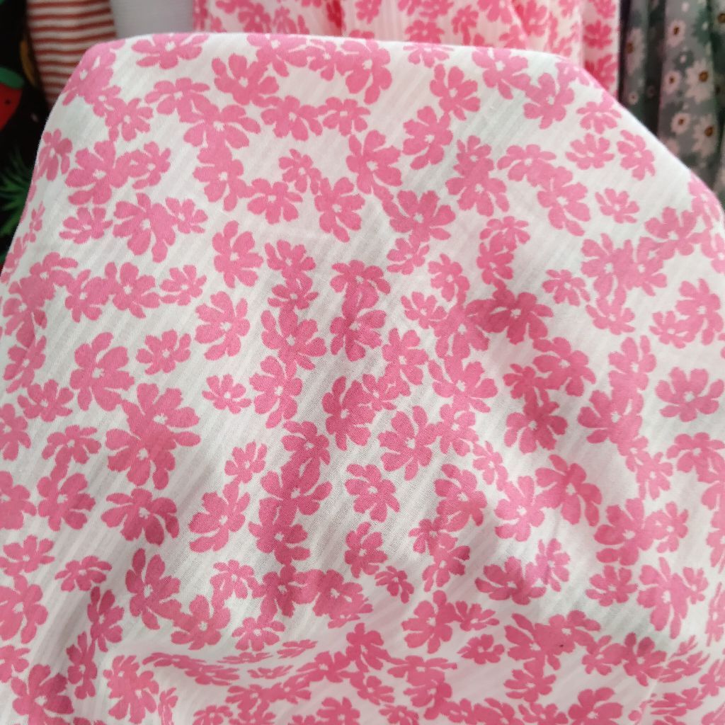 kain poplin tc dobby motif bunga kecil premium - kain poplin tc original - kain poplin style vintage
