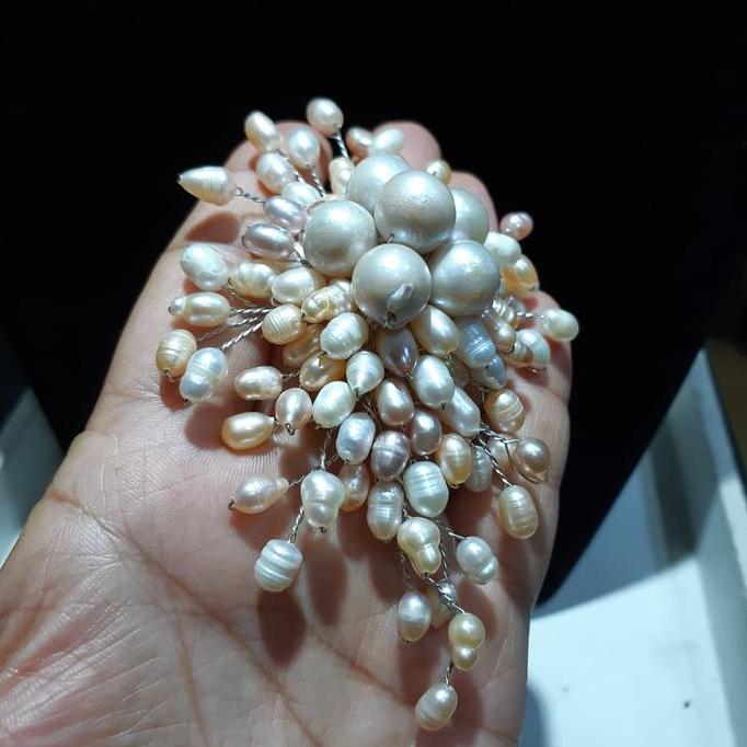 Bros mutiara enam barok, bros kebaya mutiara barok
