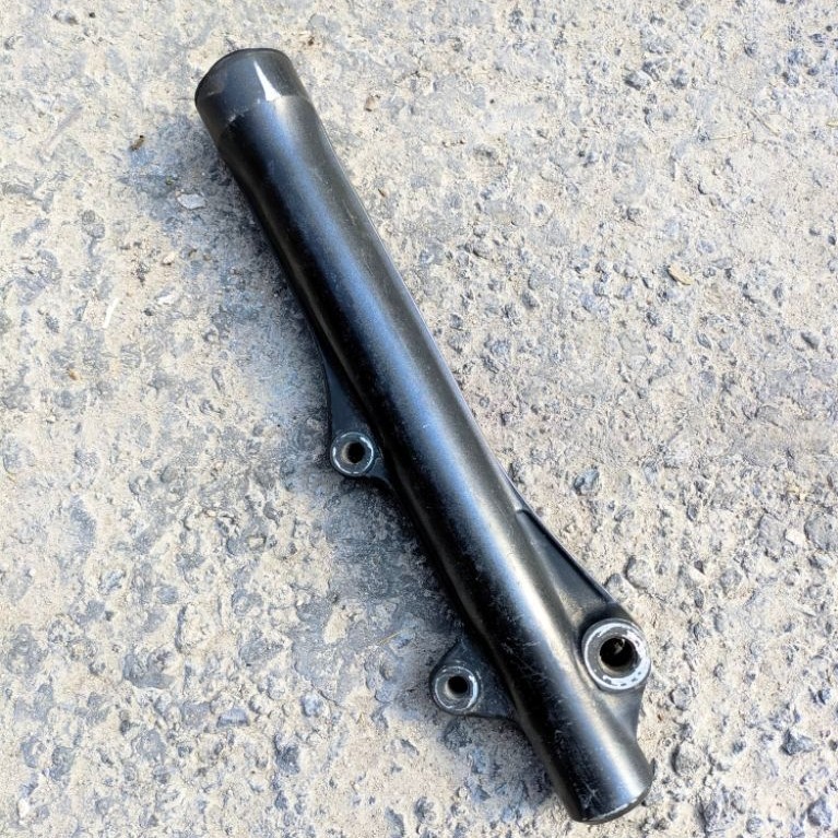 bottom shock depan sebelah kanan honda supra x125 original bekas