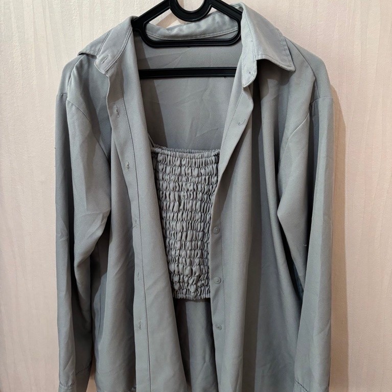 Preloved Number61 Sixty One Kemeja Abu Abu Gray dengan Inner All Size