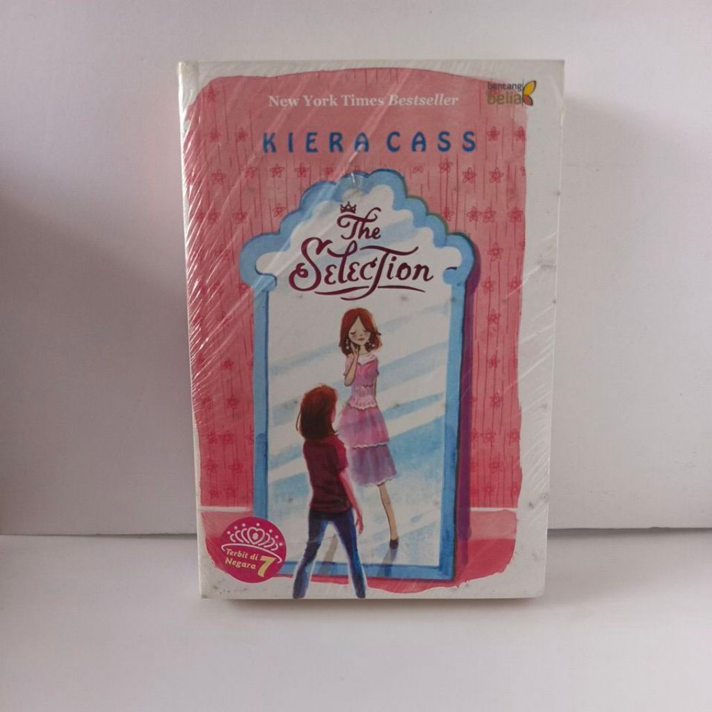 Novel The Selection by Kiera Cass