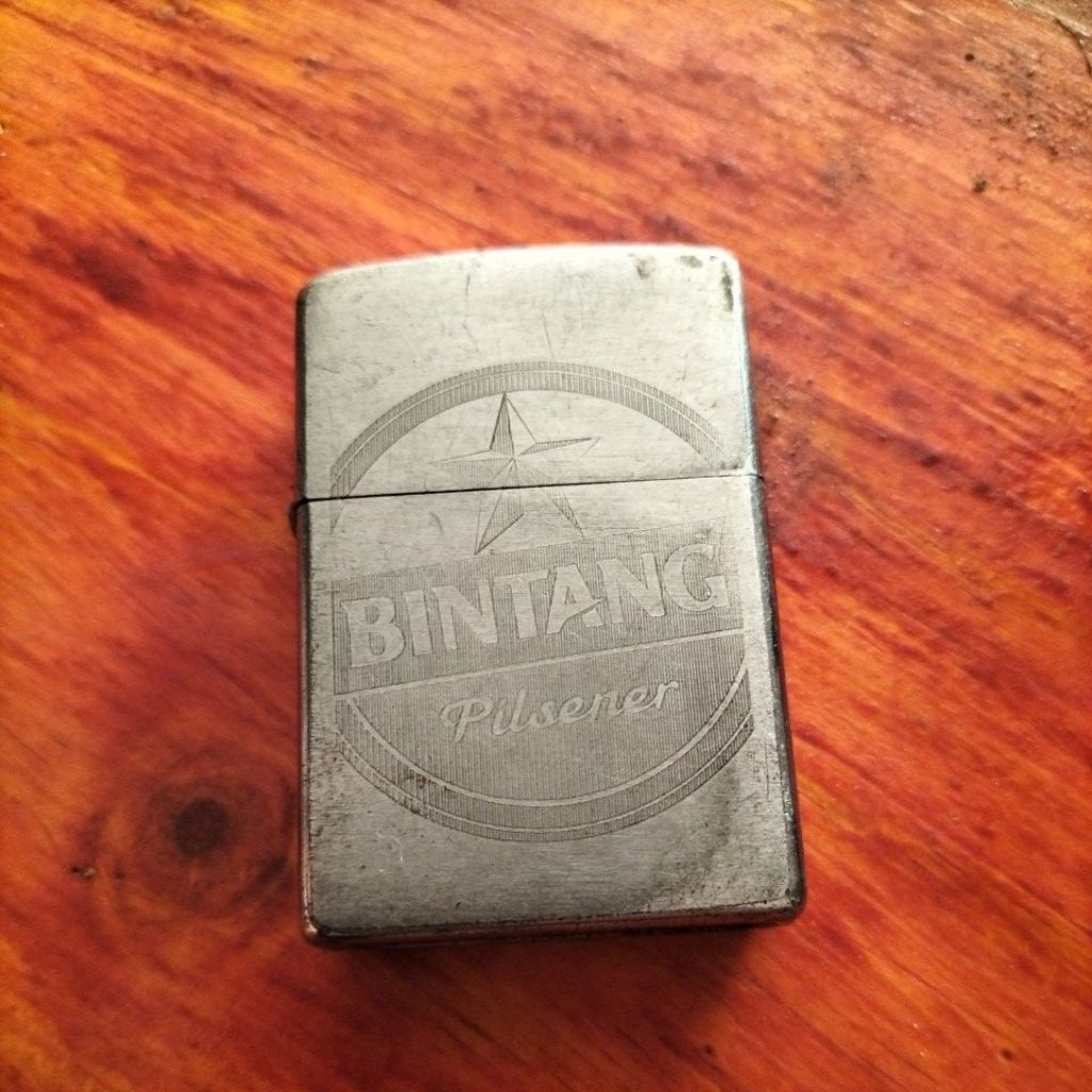 Zippo bintang pilsener