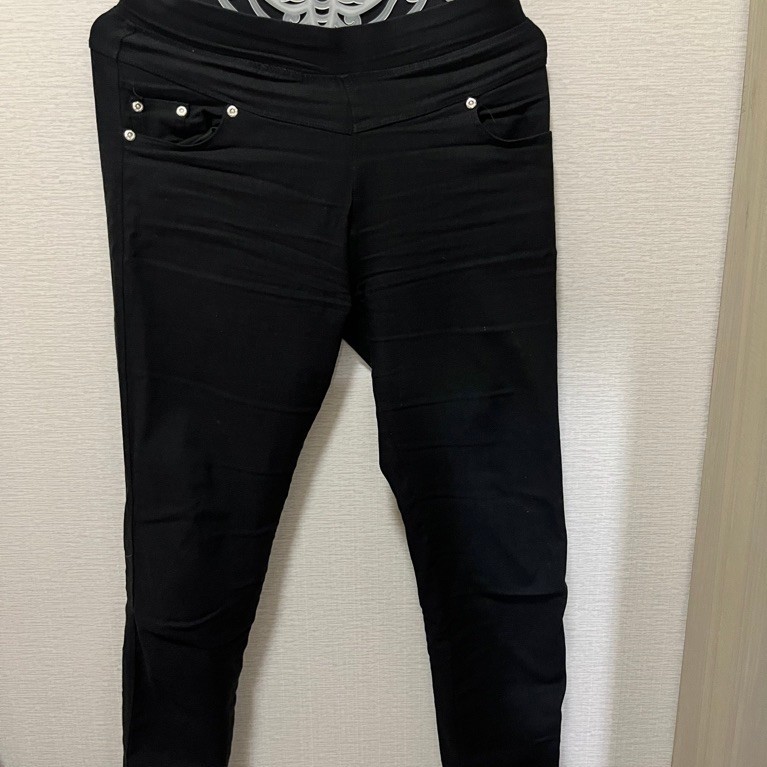 CELANA LEVIS PANJANG HITAM WANITA