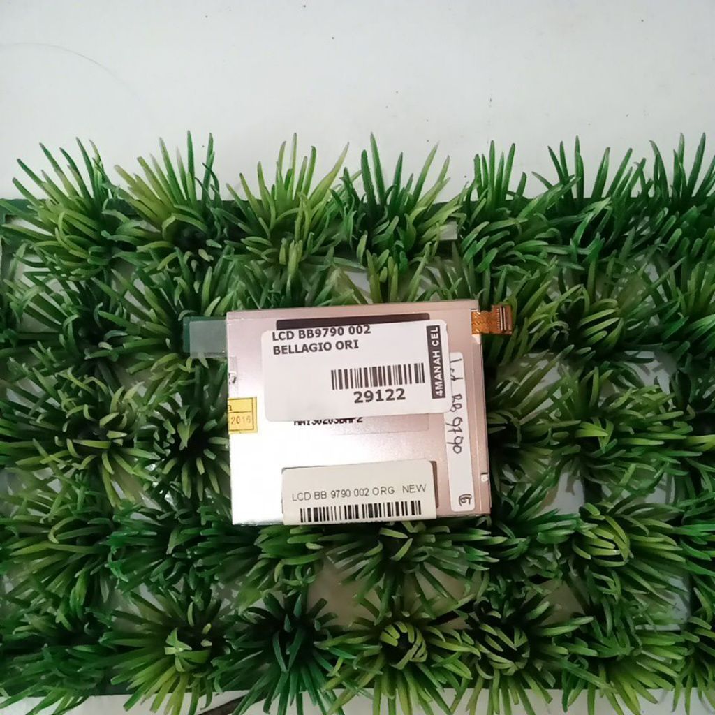 LCD BB9790 002