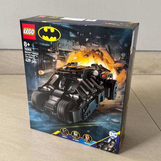 LEGO 76303 Super Heroes Batman Tumbler vs. Two-Face & The Joker