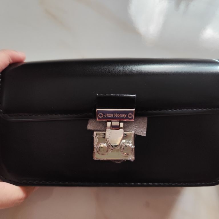Tas selempang wanita merk Jims Honey/HonYan