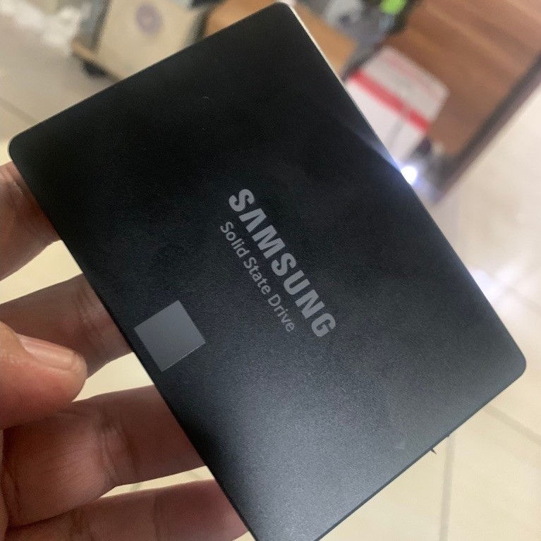 Samsung Solid State Drive SSD 2.5 Inch 120GB Internal Hard Drive Bekas Pakai.
