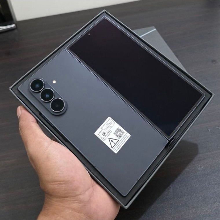 Samsung Z fold7 5G Ram 16/1TB Garansi Resmi Sein Z fold 7