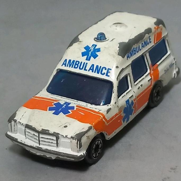 CORGI MERCEDES W114 W115 MERCY MINI WAGON BINZ 220D NOT MATCHBOX LESNEY SIKU BYD27