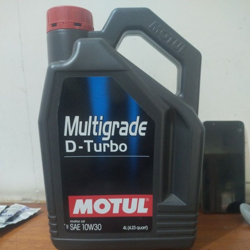 4L MOTUL Multigrade Plus 10W40 Perlindungan Mesin Maksimal