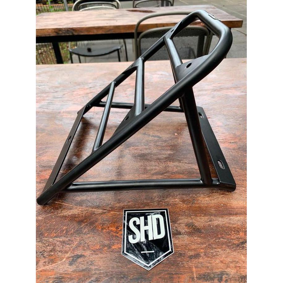 RACK BELAKANG BACK RACK HITAM PORTADOR HALCYON VESPA PX DAN EXCEL