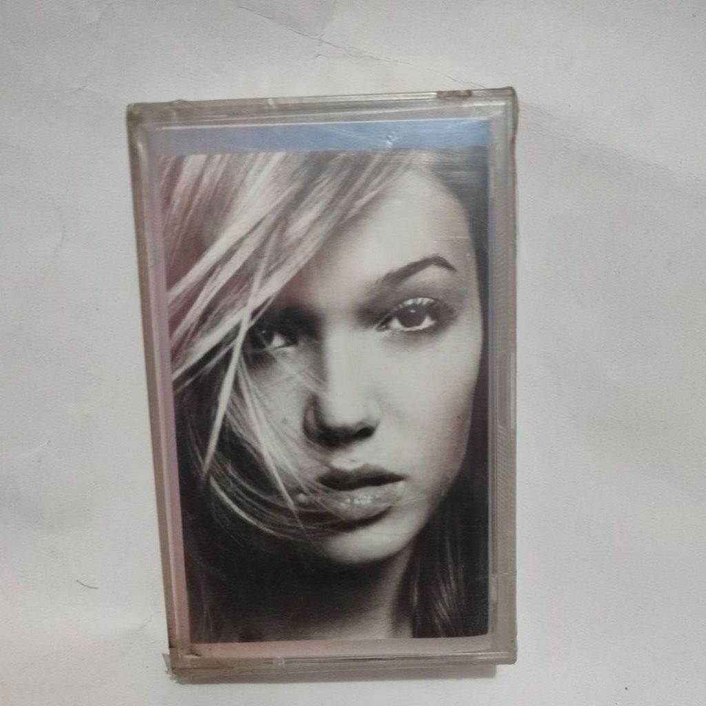 KASET MANDY MOORE