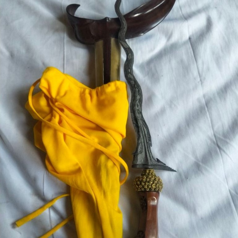 sabuk inten Luk 11