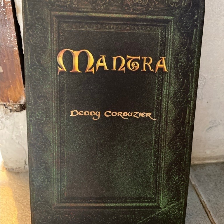 BUKU MANTRA DEDDY CORBUZIER
