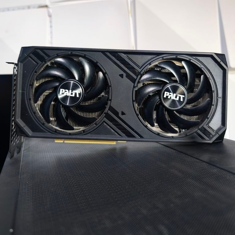 VGA Palit RTX 4070 12GB GDDR6X Second Garansi