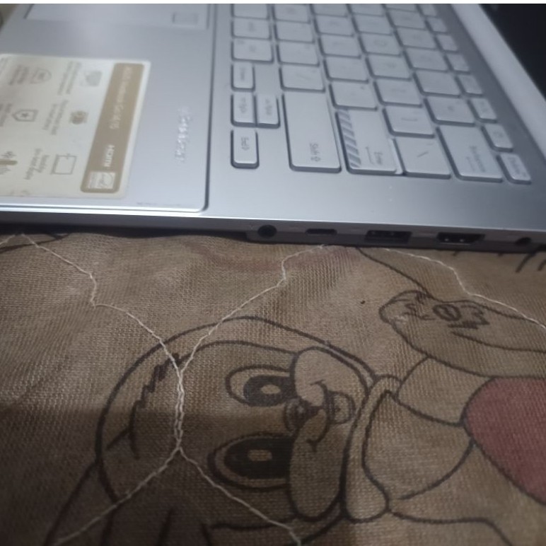 Asus vivobook GO 14 E1404FA