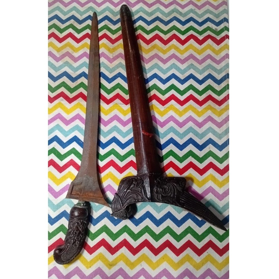 Keris Bali Lurus Lengkap Hulu Warangka Ukir – Koleksi Seni Tradisional