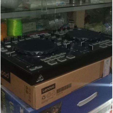 CMD STUDIO 4a BEHRINGER DJ Controler