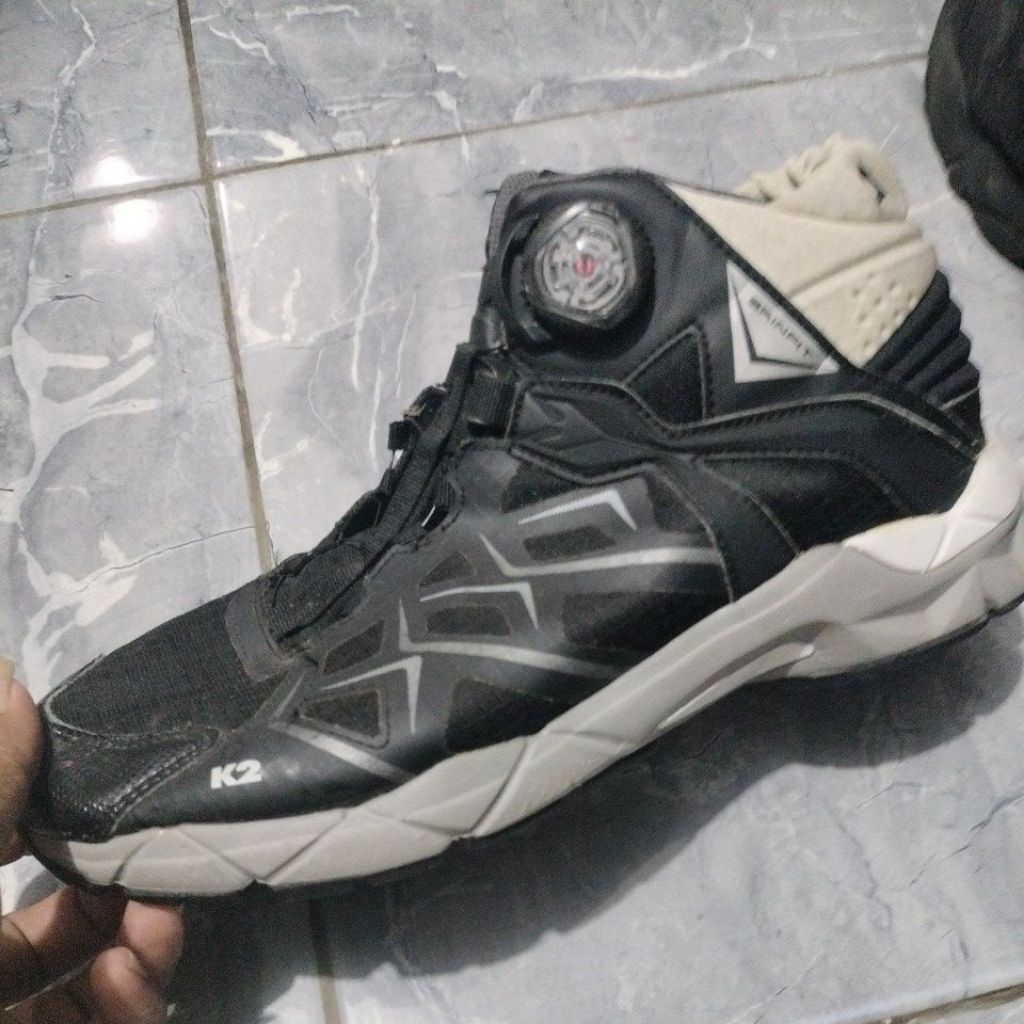sepatu second original K2 size 42/26.5