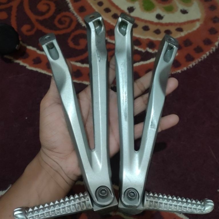 FOOTSTEP POSTEP BELAKANG EX MOGE