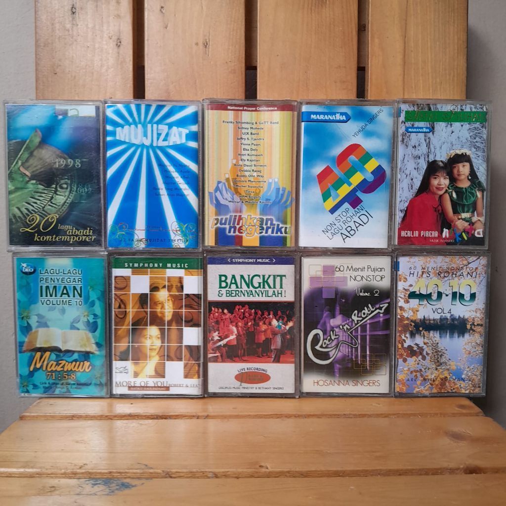 KOLEKSI 10 KASET PITA MUSIK LAGU ROHANI KRISTEN DAN LAINNYA