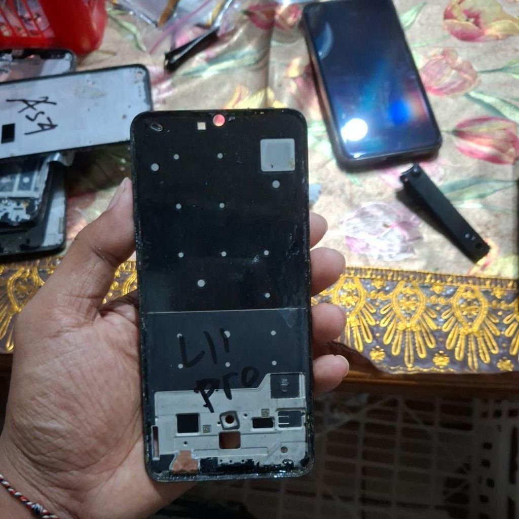 FRAME TATAKAN LCD VIVO V11 PRO ORI COPOTAN