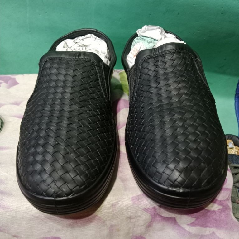 Sepatu Kulit Casual ECCO Danish Slip On Full Hitam
