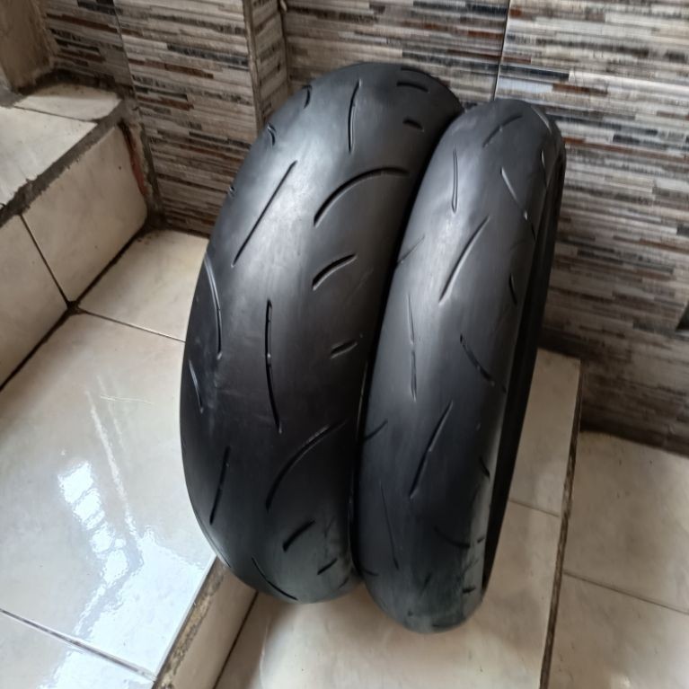dunlop roadsport 120/70-160/60 ring 17