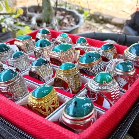 Batu bacan totol, batu bacan asli, bacan kristal, batu bacan kristal