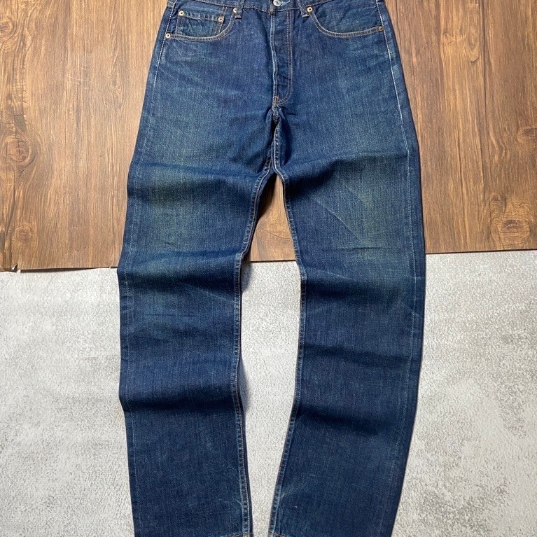 VINTAGE LEVIS 501XX DARK BLUE JEANS