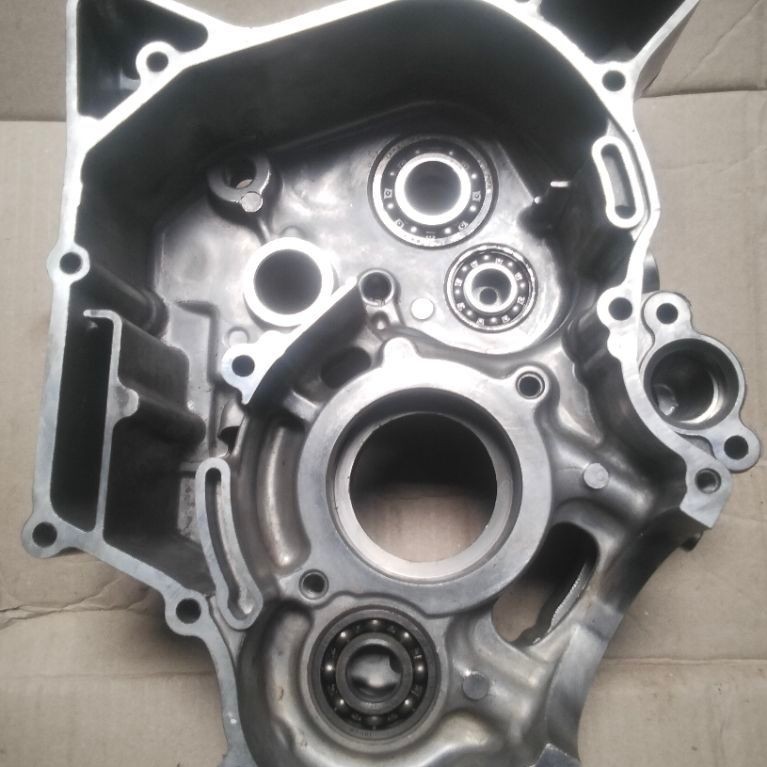 crankcase L kalter kiri Yamaha r15 new V3 kode bk6