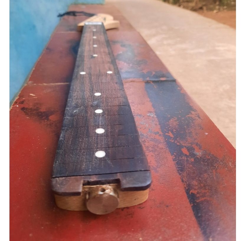 Neck gitar legator