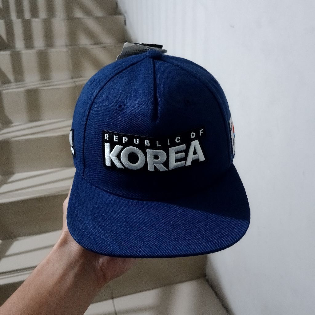 TOPI PRIA SNAPBACK ADIDAS KOREA BNWT