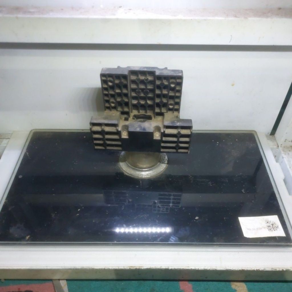 KAKI TV POLYTRON PLM BEKAS