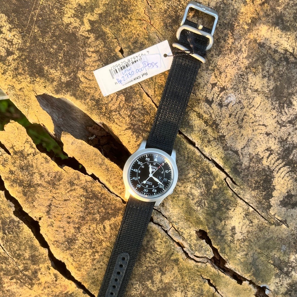 SEIKO SNK809K1 LIKE NEW