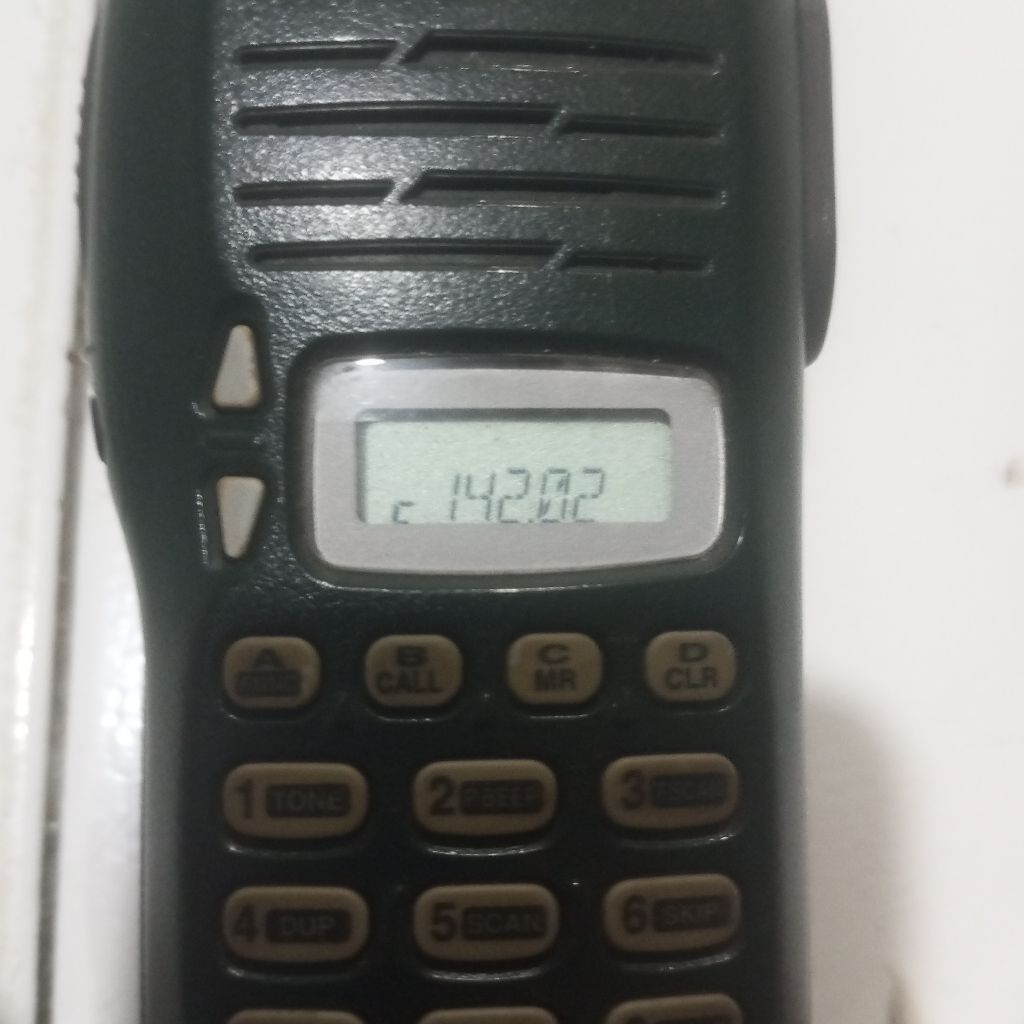 ICOM V8 VHF