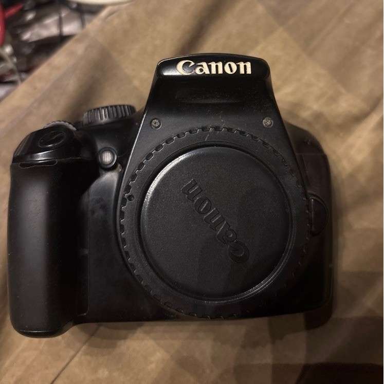 canon 1100d body only matot