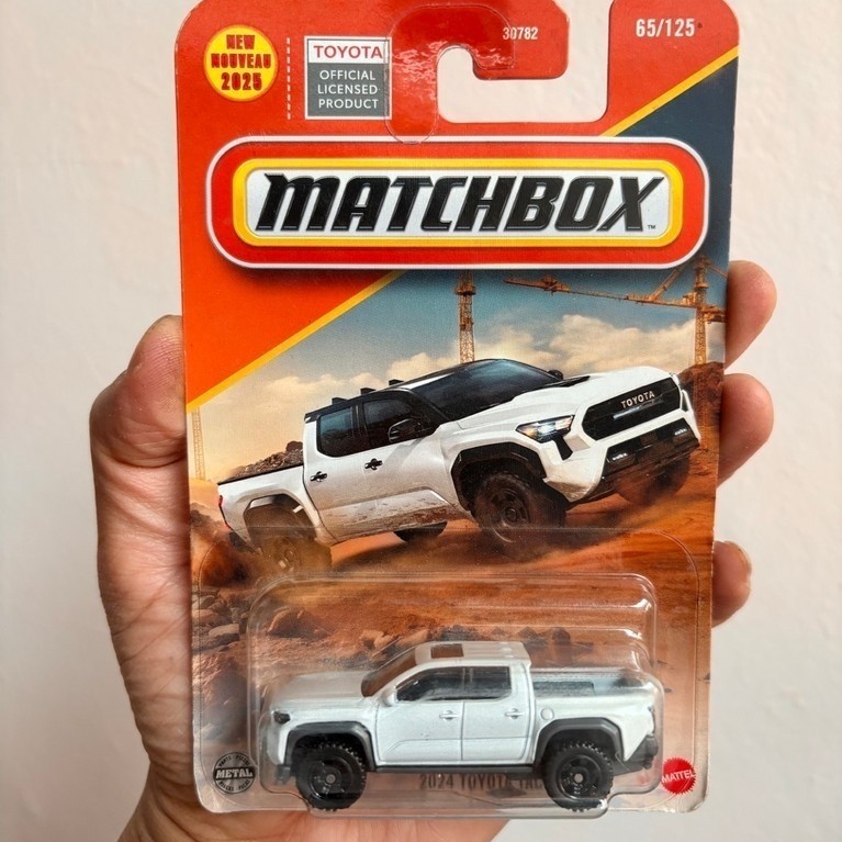 Matchbox 2024 Toyota Tacoma White Mattel