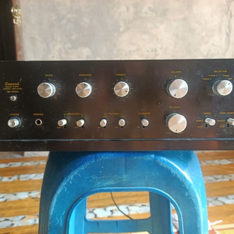 Amplifier sansui au 555-a