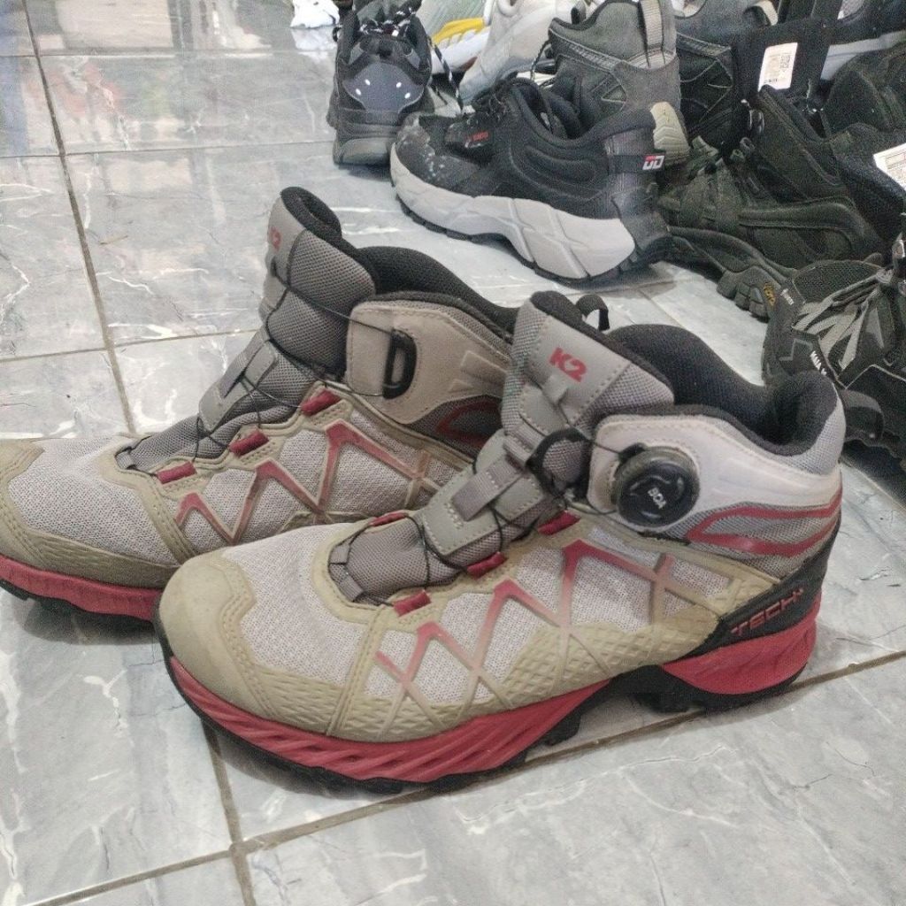 sepatu second original K2 size 41/26