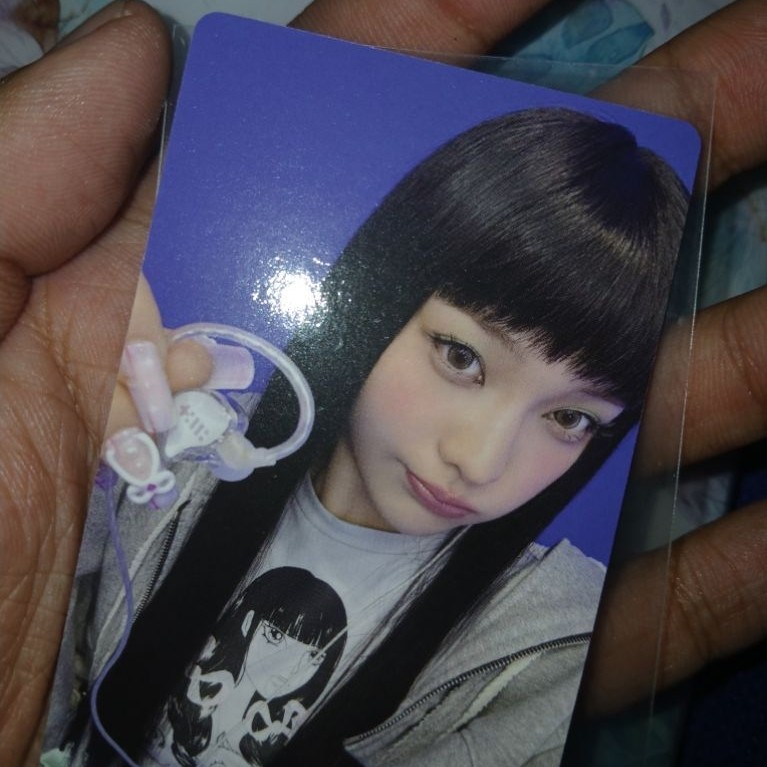 photocard iroha illit bomb