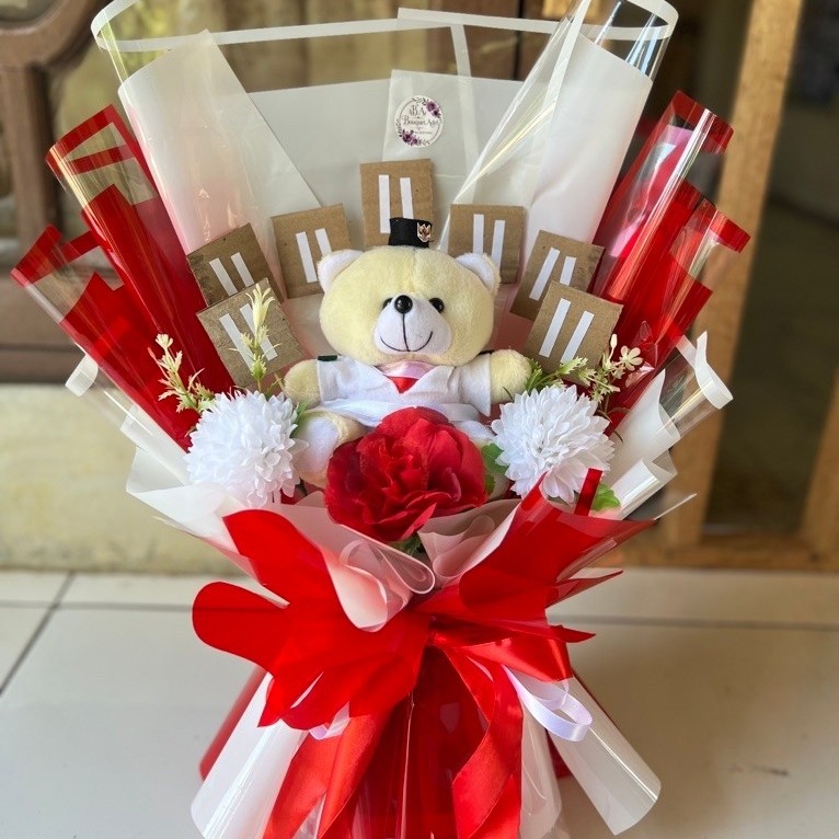 buket boneka bouquet bear profesi wisuda isi sendiri dengan bunga artificial