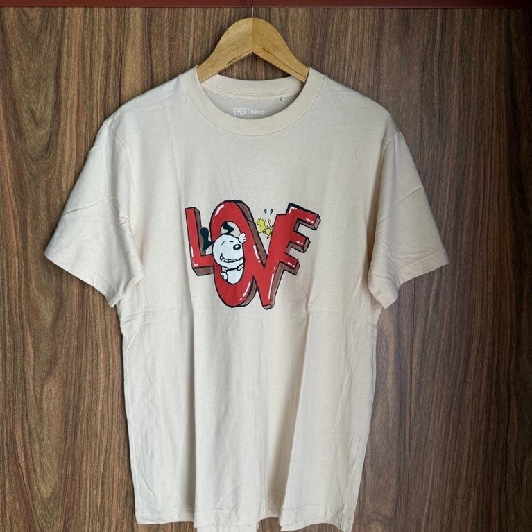 Baju Kaos Uniqlo Collab Peanut Second