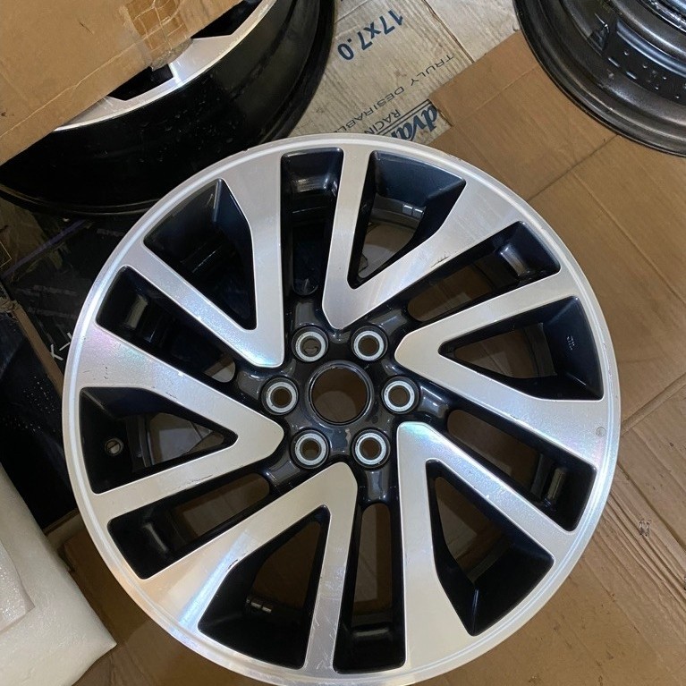 [SATUAN] Velg ORIGINAL / OEM Nissan Navara R18